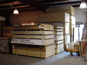 Hardwood Plywood: Walnut, Pine, Ash, Cherry, & Birch Plywood